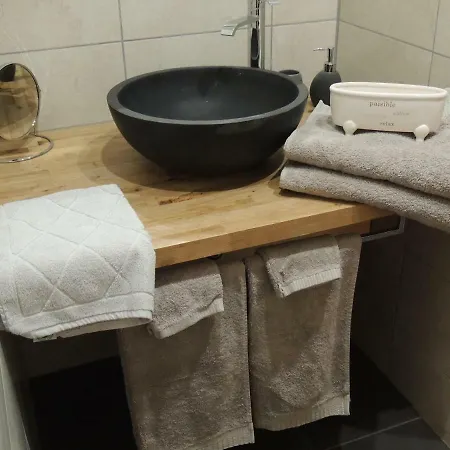 Le Chemin Bed & Breakfast 4*