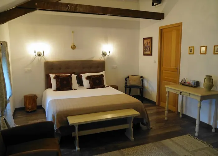 Le Chemin Bed & Breakfast Challignac
