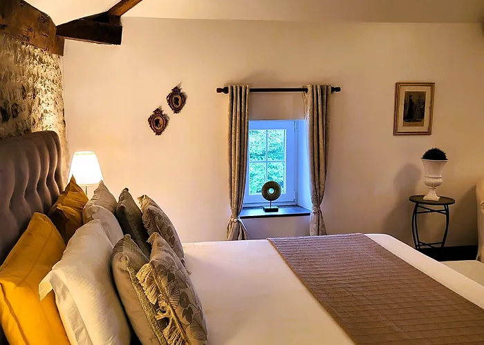 Le Chemin Bed & Breakfast 4*