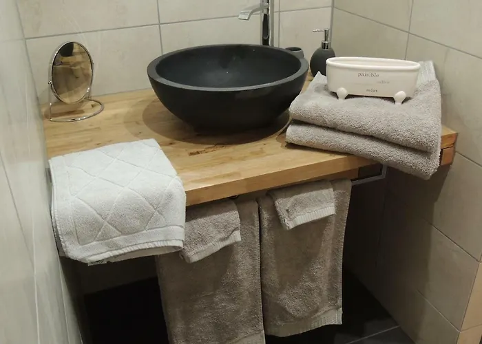 Le Chemin Bed & Breakfast 4*